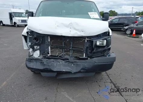 2016 Chevrolet Express 2500 Work Van z USA, uszkodzony, nr VIN 1GCWGAFF7G1237158